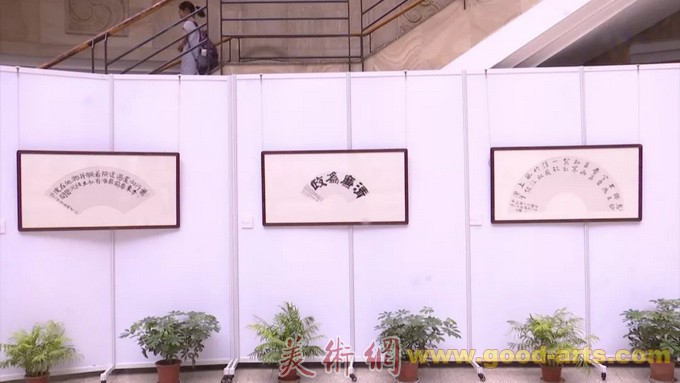 20190614_090850_007.jpg 武汉地区中青年书法名家廉政扇面书法精品展在汉开幕