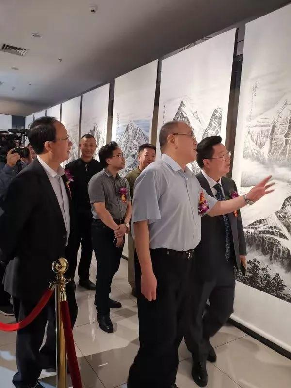 圣境峰光耀京城  ——高原雪山画派作品北京集结亮相