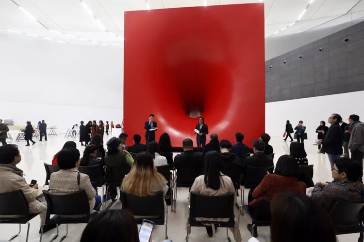 “安尼施·卡普尔”中国首次大型展览在中央美院美术馆开幕