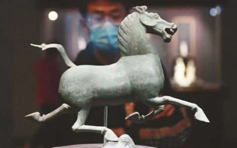 甘肃省博物馆展出的“铜奔马”