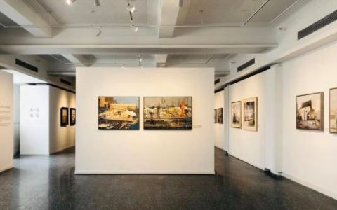 画中的黄浦江45公里滨水岸线，上海久事美术馆推出新展