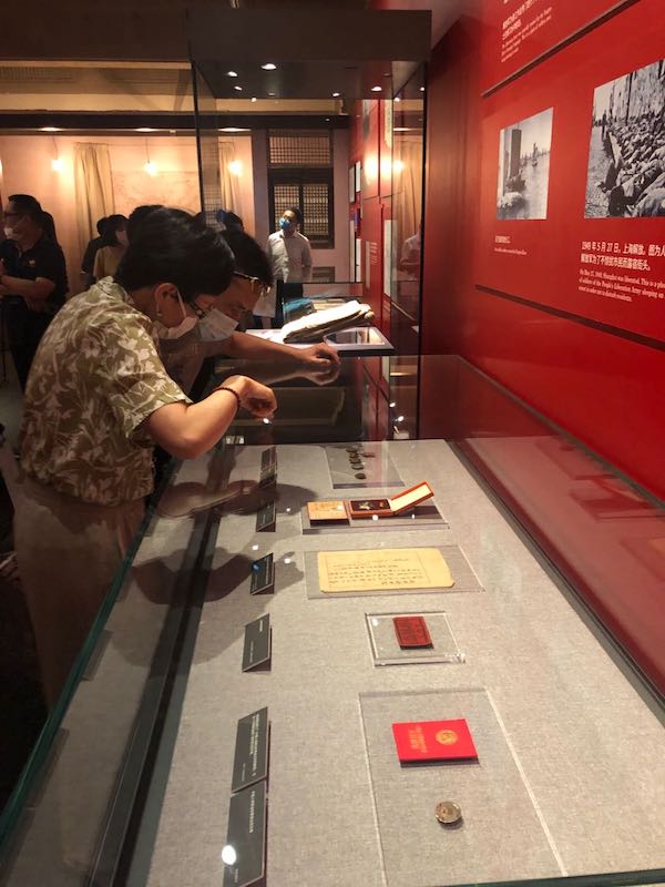 上海历博首展1872年德文版《共产党宣言》等红色文物史料