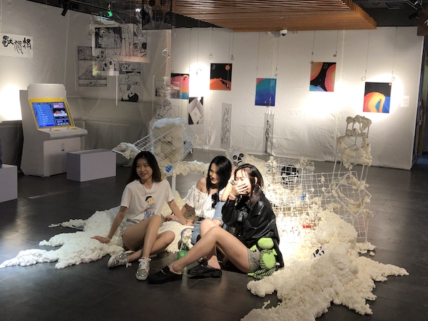 “边缘与意识”艺术展：留美学生探讨疫情下的孤独与疗愈