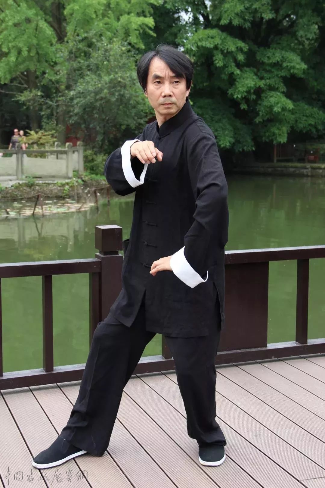 艺海求真——万成艺术赏析
