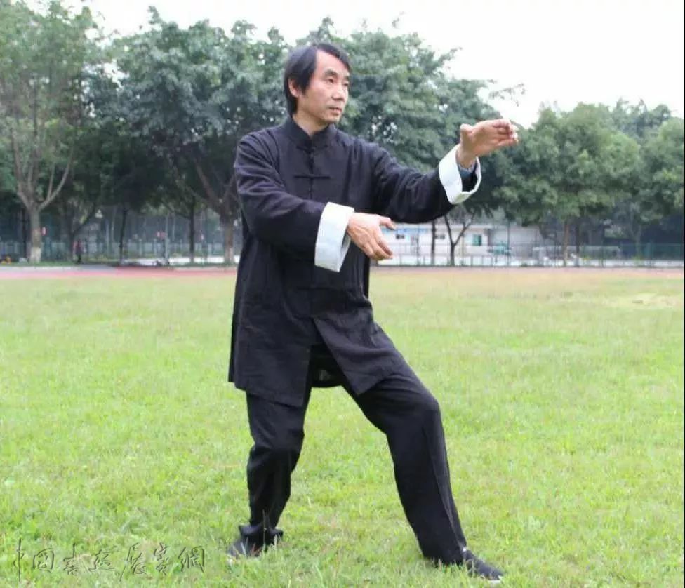 艺海求真——万成艺术赏析
