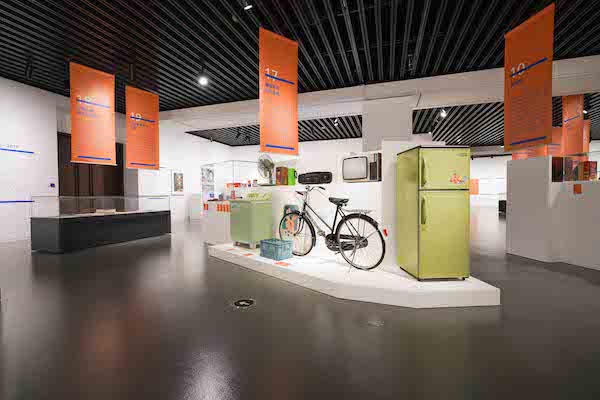 “百年上海设计展”,以设计讲述城市历史和时代审美