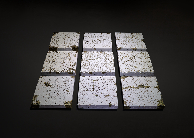 3、吕品昌 金砖no.2 钢玉瓷 45x45x10cm 九块 2016年.jpg “中央美术学院造型艺术年度提名·2020: 炁象·埴象——马路&吕品昌的艺术”