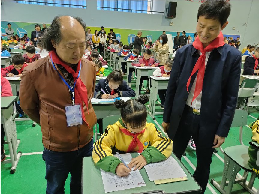 “墨香青城.大美都江”,来看都江堰中小学生书写经典! “墨香青城.大美都江”,来看都江堰中小学生书写经典!