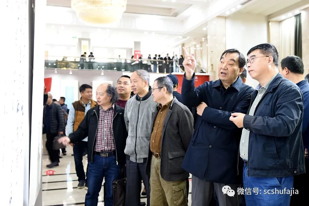 快讯 | 《传承与创新·四川省第二届行草书大展》在四川福宝美术馆开幕 快讯 | 《传承与创新·四川省第二届行草书大展》在四川福宝美术馆开幕