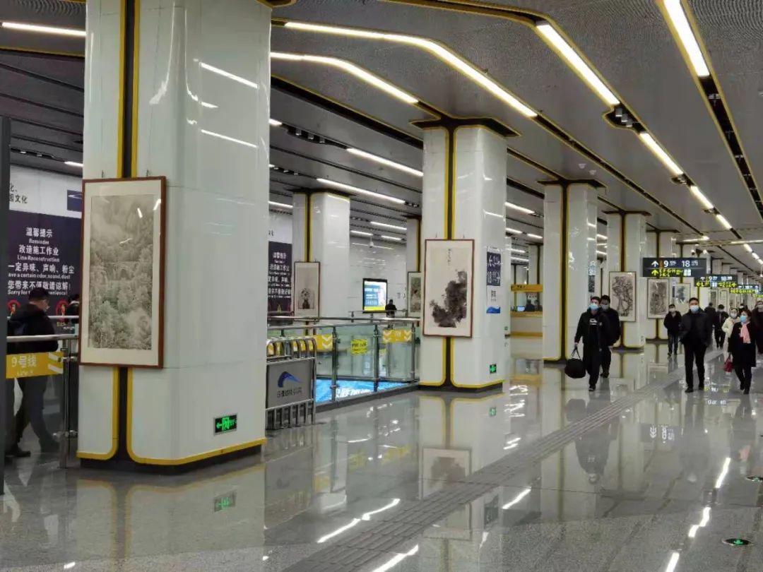 现场 | 用艺术点缀旅途——开往春天地铁书画展开展 用艺术点缀旅途——开往春天地铁书画展开展