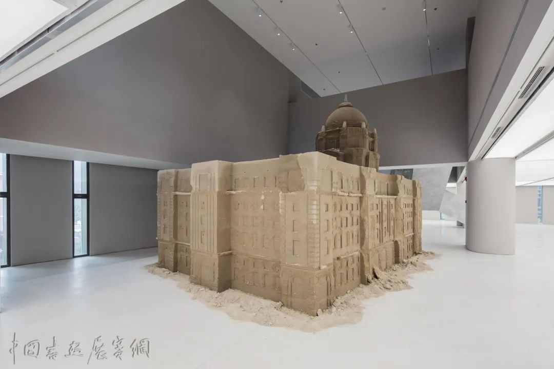 聚焦当代艺术的“激浪之城”，尤伦斯上海新空间首展