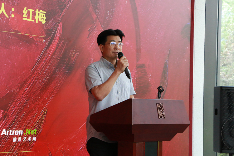 IMG_3727.jpg “英雄礼赞——老红军与潘皓的再长征” 艺术展在京开幕