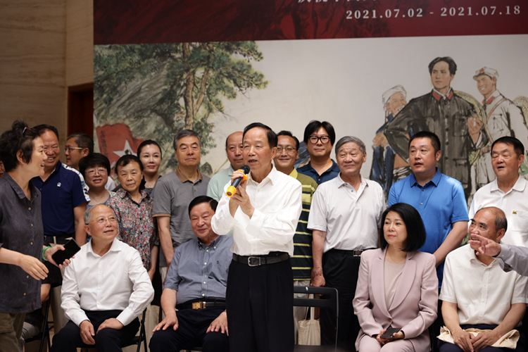 8中华人民共和国最高人民检察院原党组书记、检察长,黄胄美术基金会名誉理事长贾春旺宣布展览开幕.jpg 继往开来——庆祝中国共产党建党百年红色收藏展