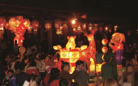 非遗寻访｜泉州“李尧宝刻纸”与花灯绝活的家族传承