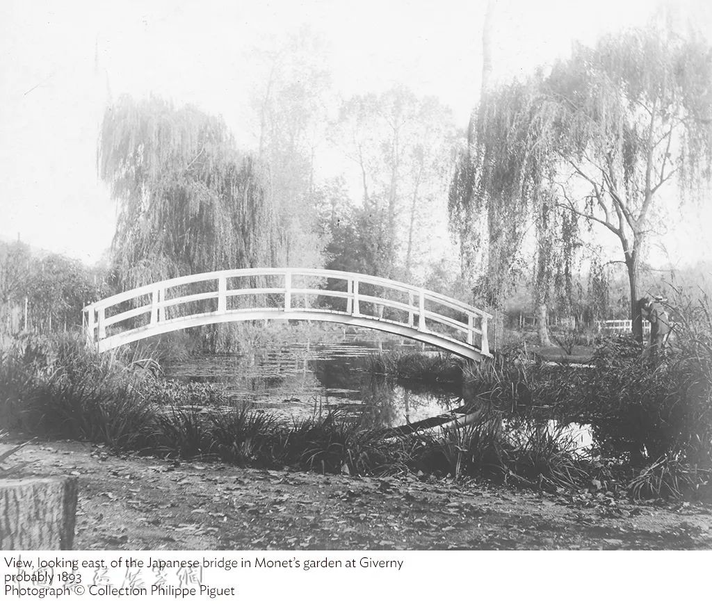 莫奈笔下的日本桥与睡莲池，水陆相接的两种画法