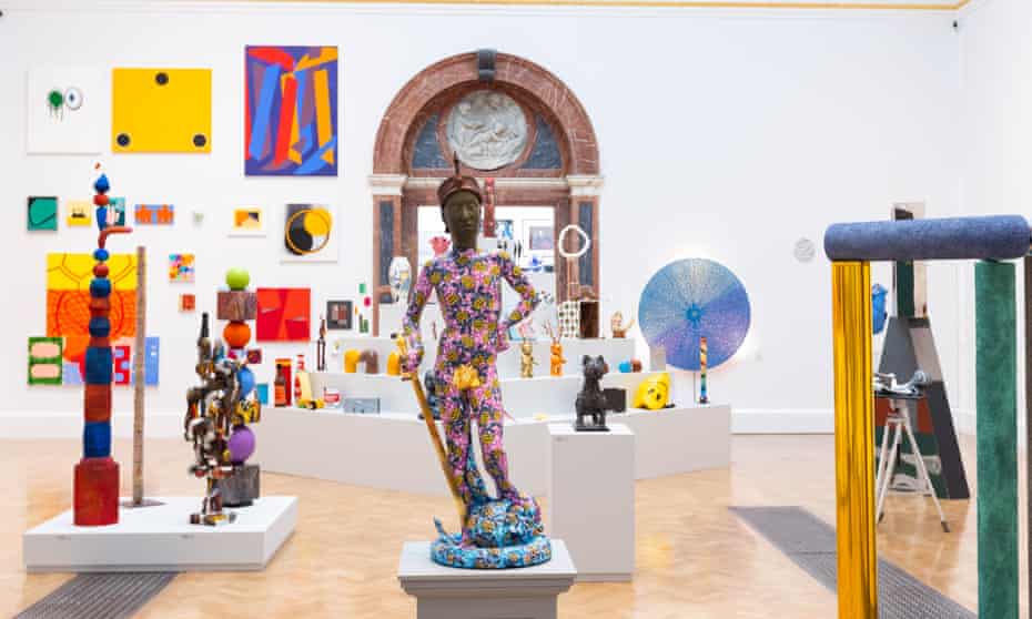 观展|一年一度英国“夏季特展”:用温和的炸药炸掉不平等