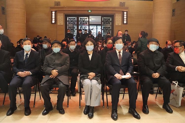嘉宾1.JPG “生命之光”第九届北京双年展在京开幕——117个国家和地区美术家为北京冬奥和国际抗疫谱写生命赞歌