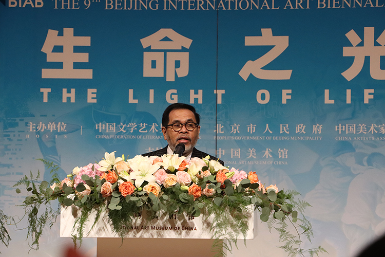 印度尼西亚驻华大使周浩黎致辞.JPG “生命之光”第九届北京双年展在京开幕——117个国家和地区美术家为北京冬奥和国际抗疫谱写生命赞歌