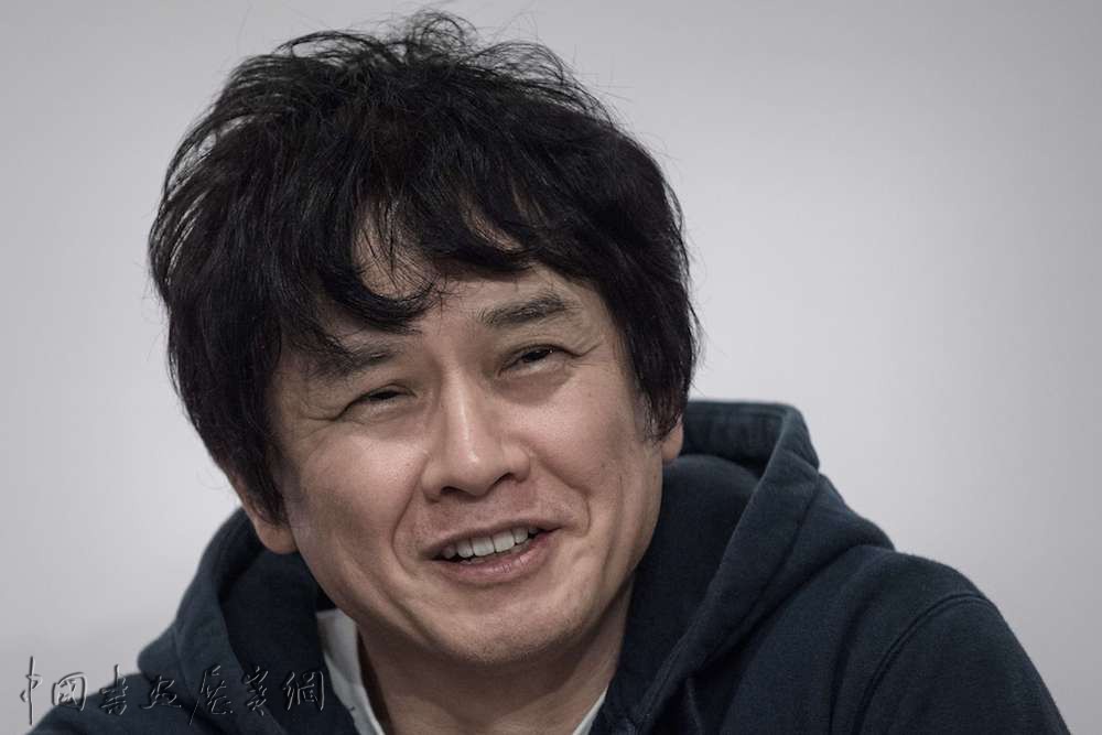 一周艺术人物|奈良美智漫谈创作，龚心瀚贾树枚摄影山河
