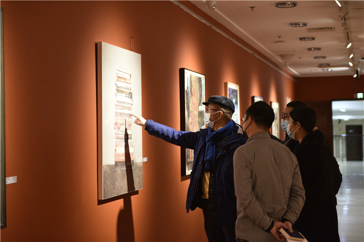 4.jpg “庆祝中国共产党成立100周年——首届中国水彩静物画展”在武汉美术馆展出
