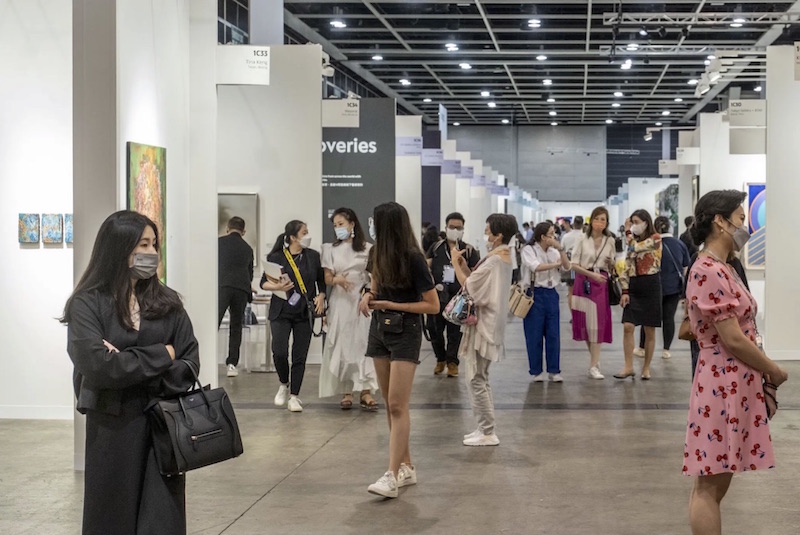观察|香港巴塞尔的“混合”:实体不可缺,线上亦有意义