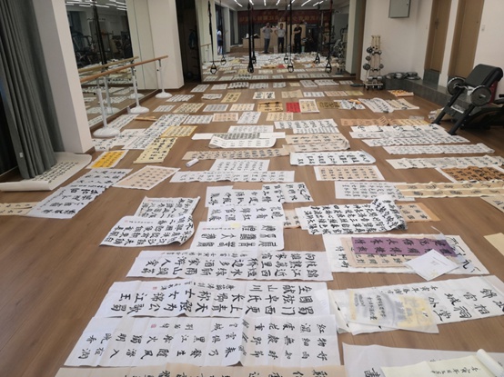 直击|天府文化传承活动--“喜迎大运、墨动武侯”青少年书法大赛终评现场 天府文化传承活动–“喜迎大运、墨动武侯”青少年书法大赛终评现场