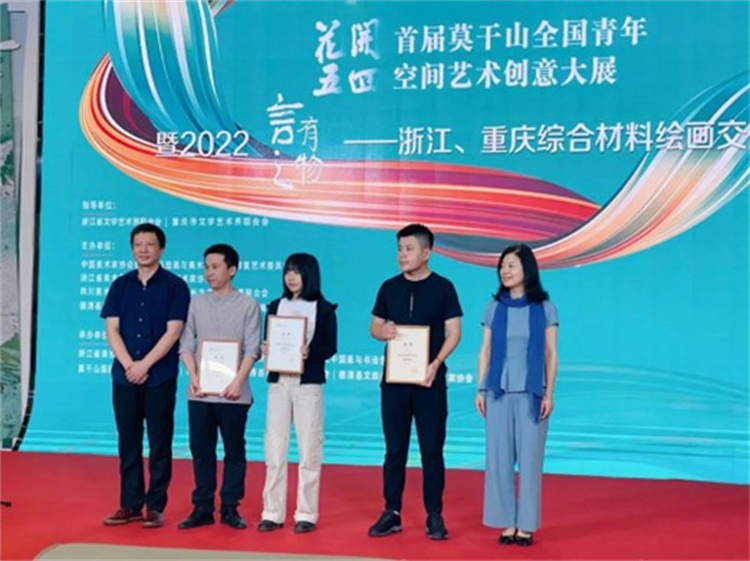 图片3.jpg 海南文艺成绩单——美术篇五年砥砺奋进 彰显美术担当