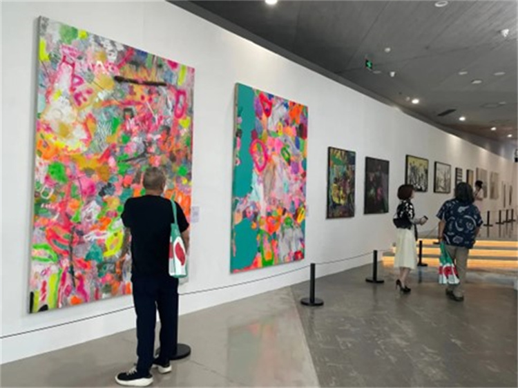 图片5.jpg “花开五四”首届莫干山全国青年空间艺术创意大展暨2022“言之有物”——浙江、重庆综合材料绘画交流展