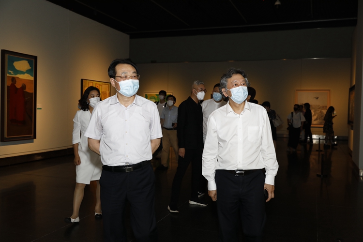 “悲鸿风度·首届油画双年展”在南京开幕