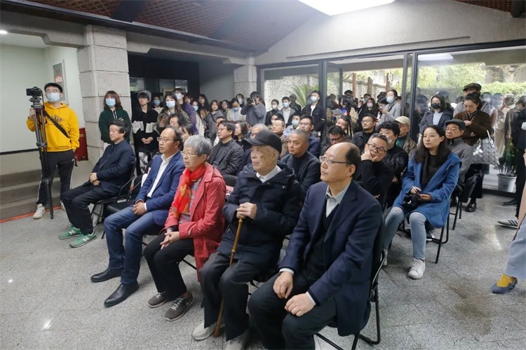 1.jpg 潘天寿诞辰125周年系列学术活动在中国美院举行