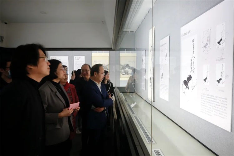 12.jpg 潘天寿诞辰125周年系列学术活动在中国美院举行