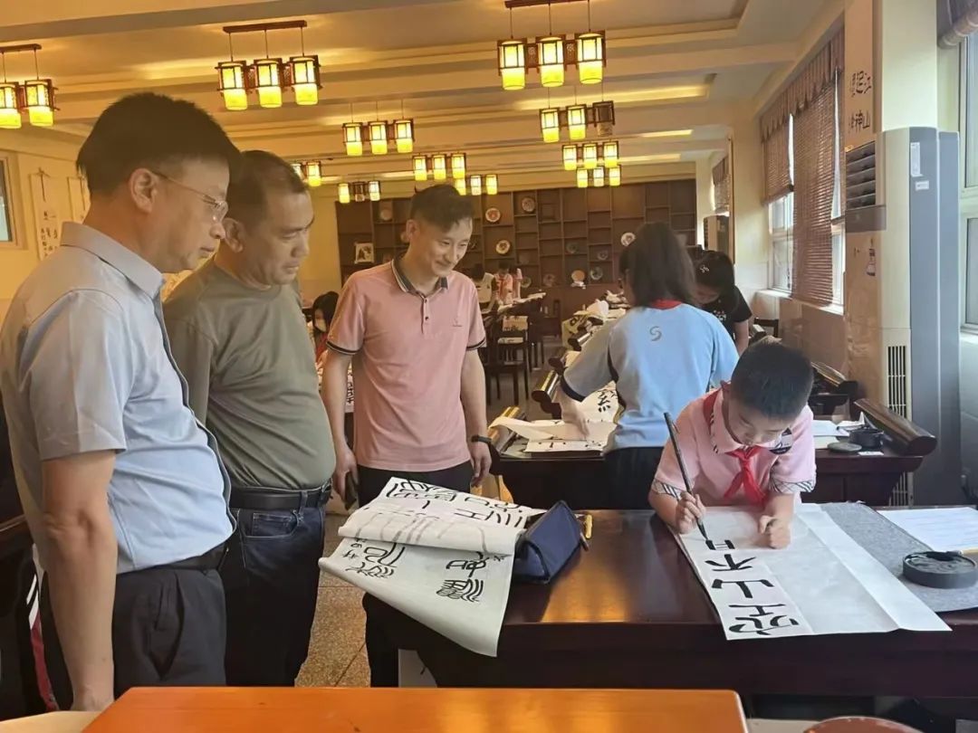 传承须躬行，盛世当自强  ——“践行党的二十大 喜迎盛世大运会”龙泉驿区师生书法大赛