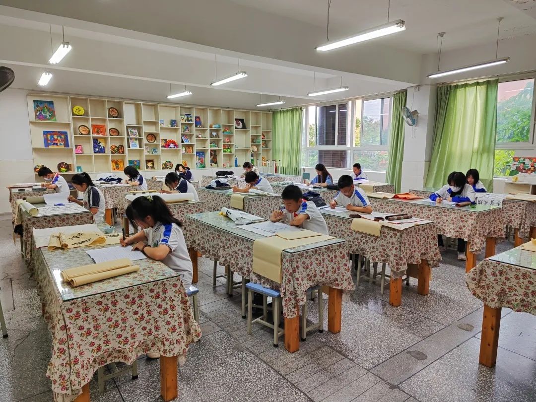 传承须躬行，盛世当自强  ——“践行党的二十大 喜迎盛世大运会”龙泉驿区师生书法大赛