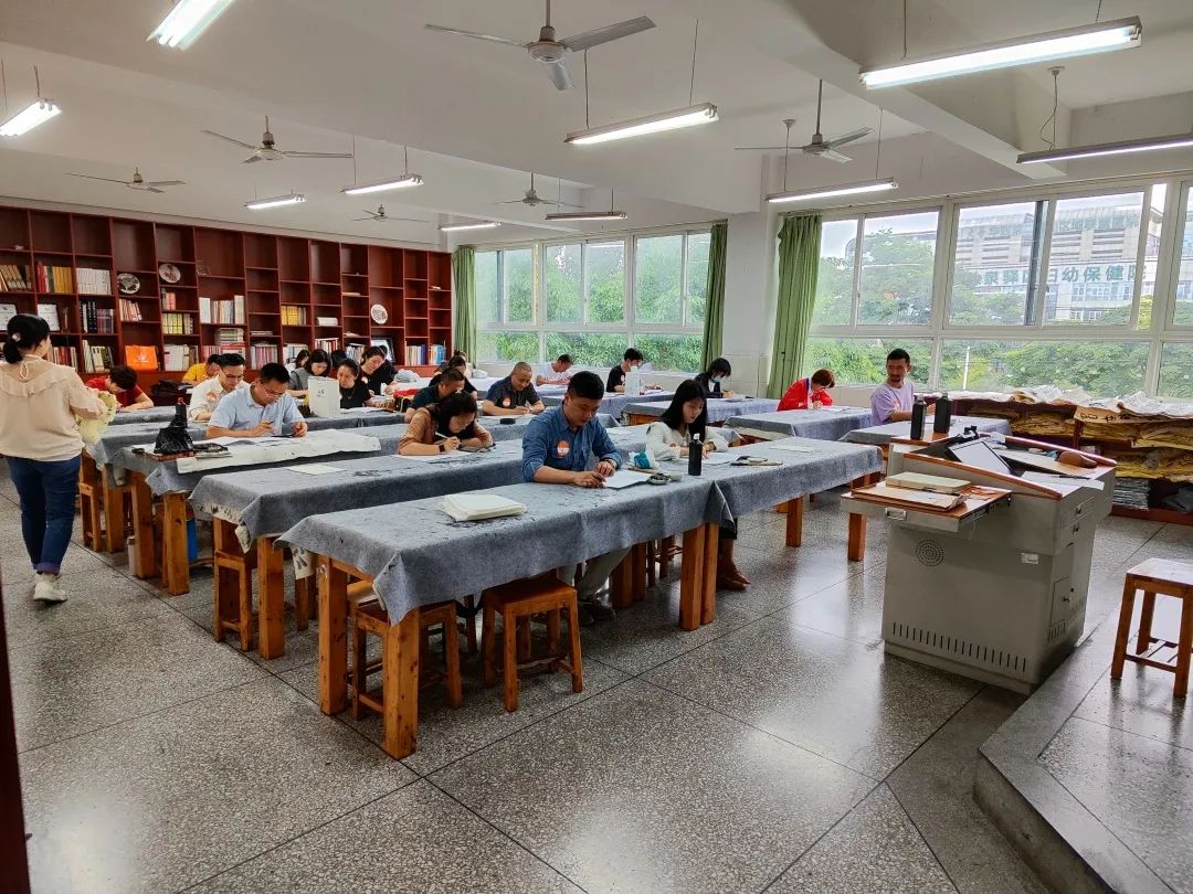 传承须躬行，盛世当自强  ——“践行党的二十大 喜迎盛世大运会”龙泉驿区师生书法大赛