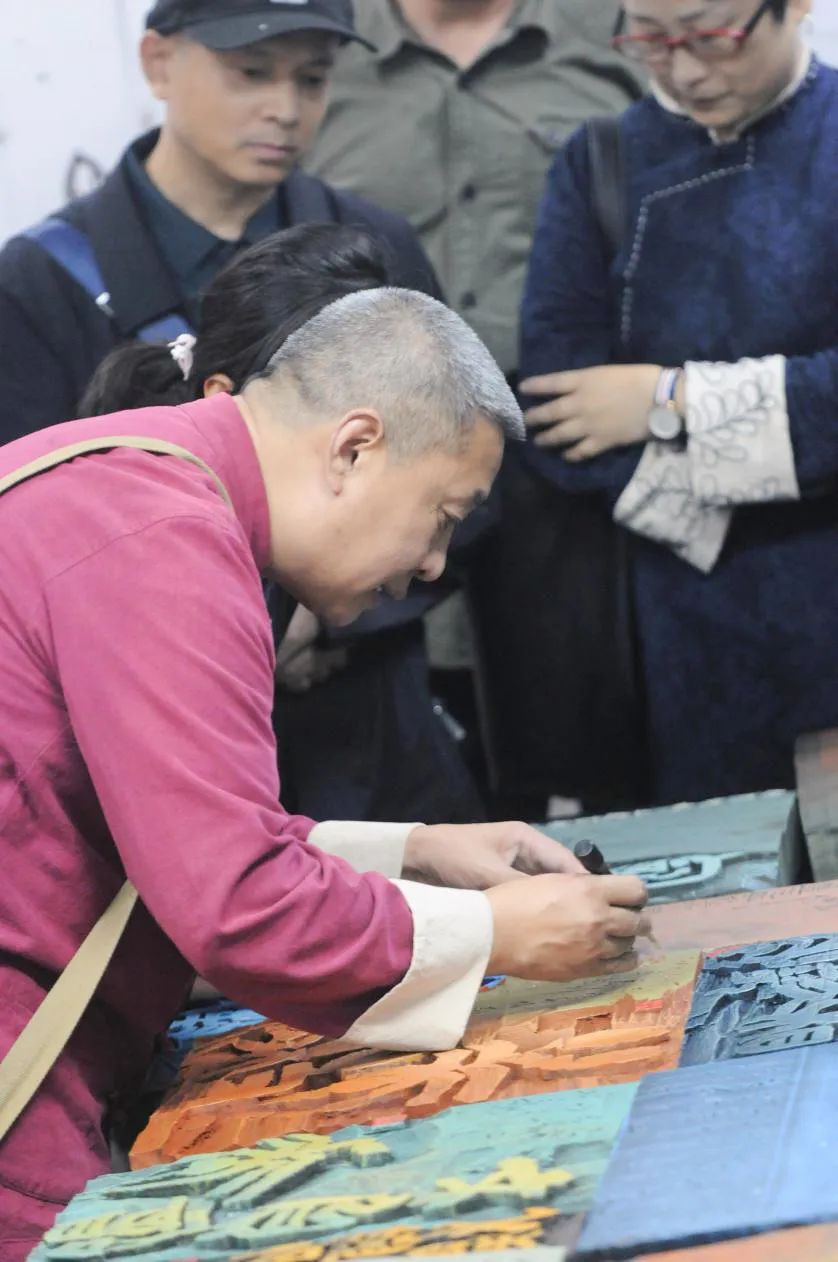 成都市书协“2023现代刻字艺术创作集训班”在蓉举办 成都市书协“2023现代刻字艺术创作集训班”在蓉举办