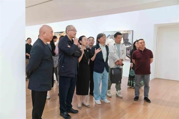 闫平：时间的观光者艺术展在苏州博物馆开幕