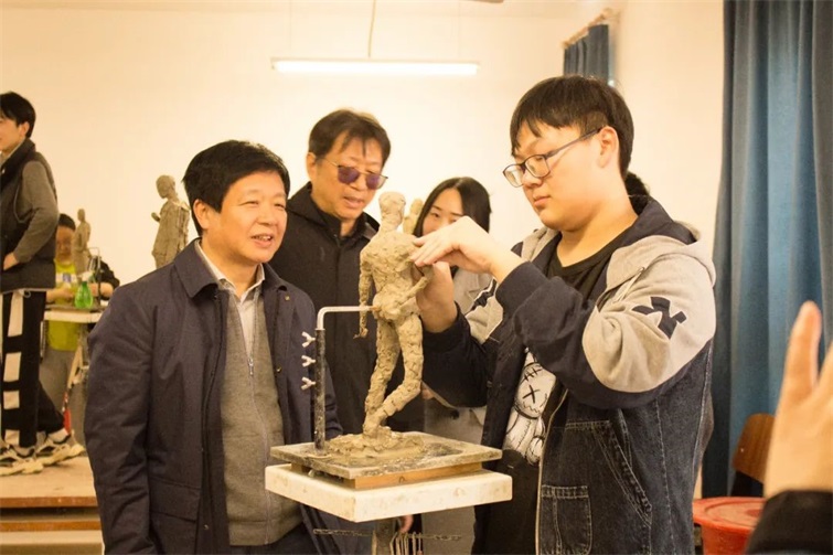 河北备战全国美展